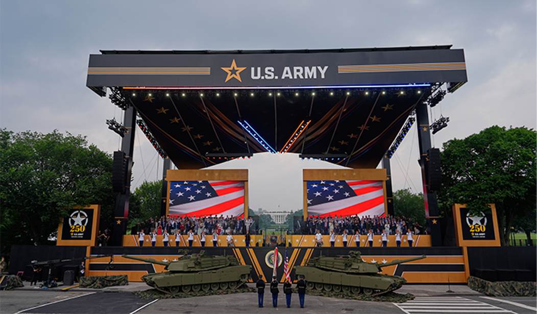 Trump nderon 250 vjetorin e fuqisë së ushtrisë amerikane me paradë patriotike dhe mesazh të fuqishëm